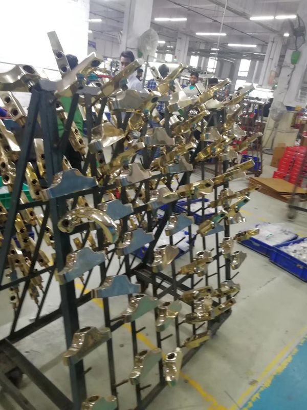 Titanium Nitride Coating Equipment , ZrN Gold PVD Coating Machine for Faucets, Brass taps