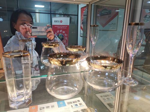 Latest company news about 2-sided gold plating on Glassware