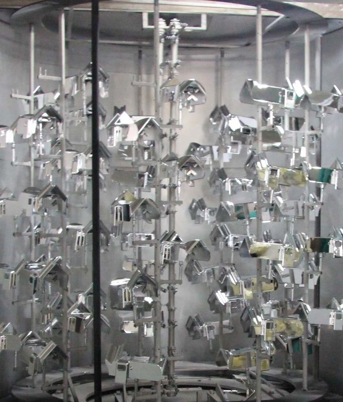 Large Batch Plastic Vacuum Metallizing Machine,  High Reflection Thin Metal  Film Deposition System