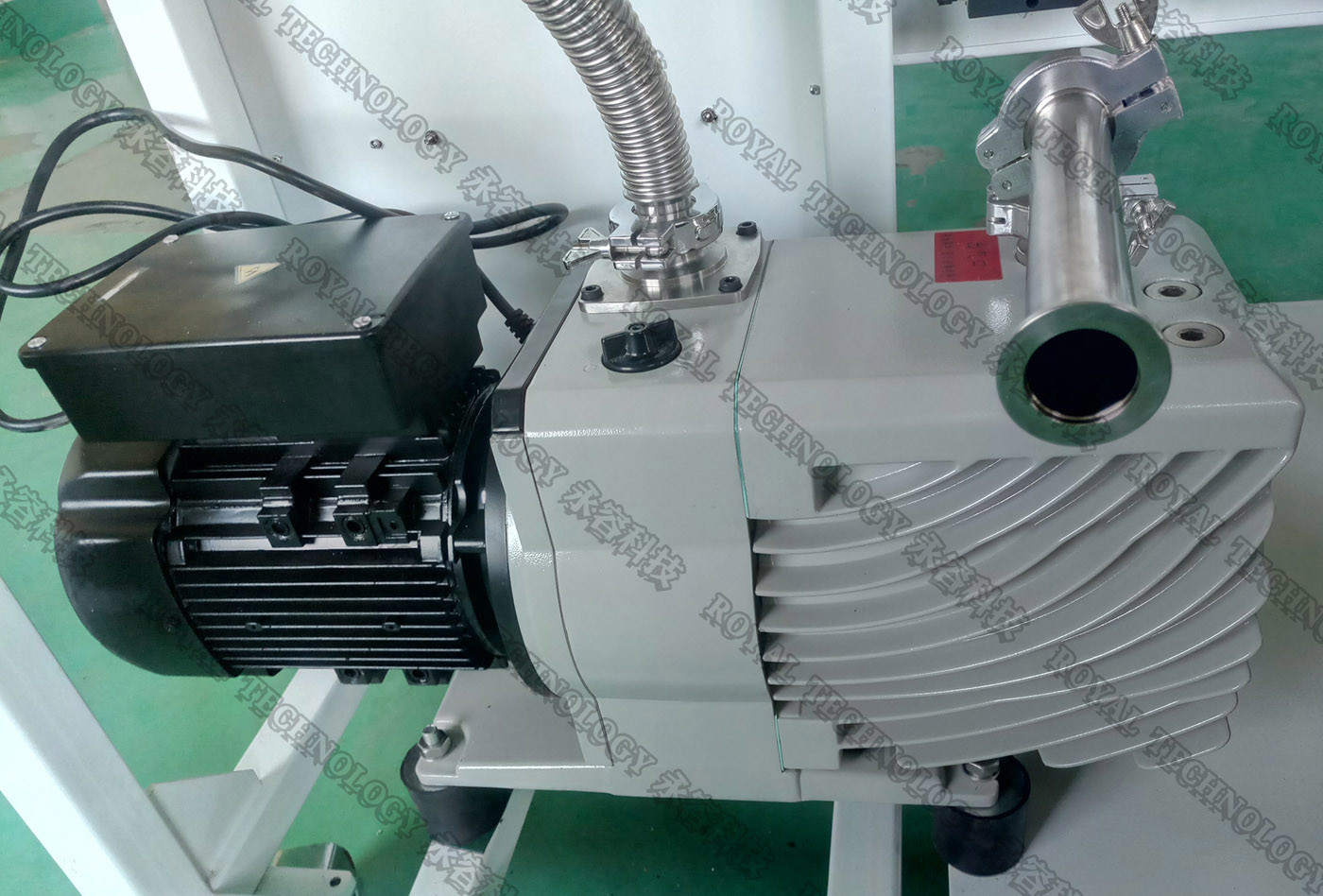 Two Stage Rotary Vane Vacuum Pumps Explosion Proof Motor Low Vibration