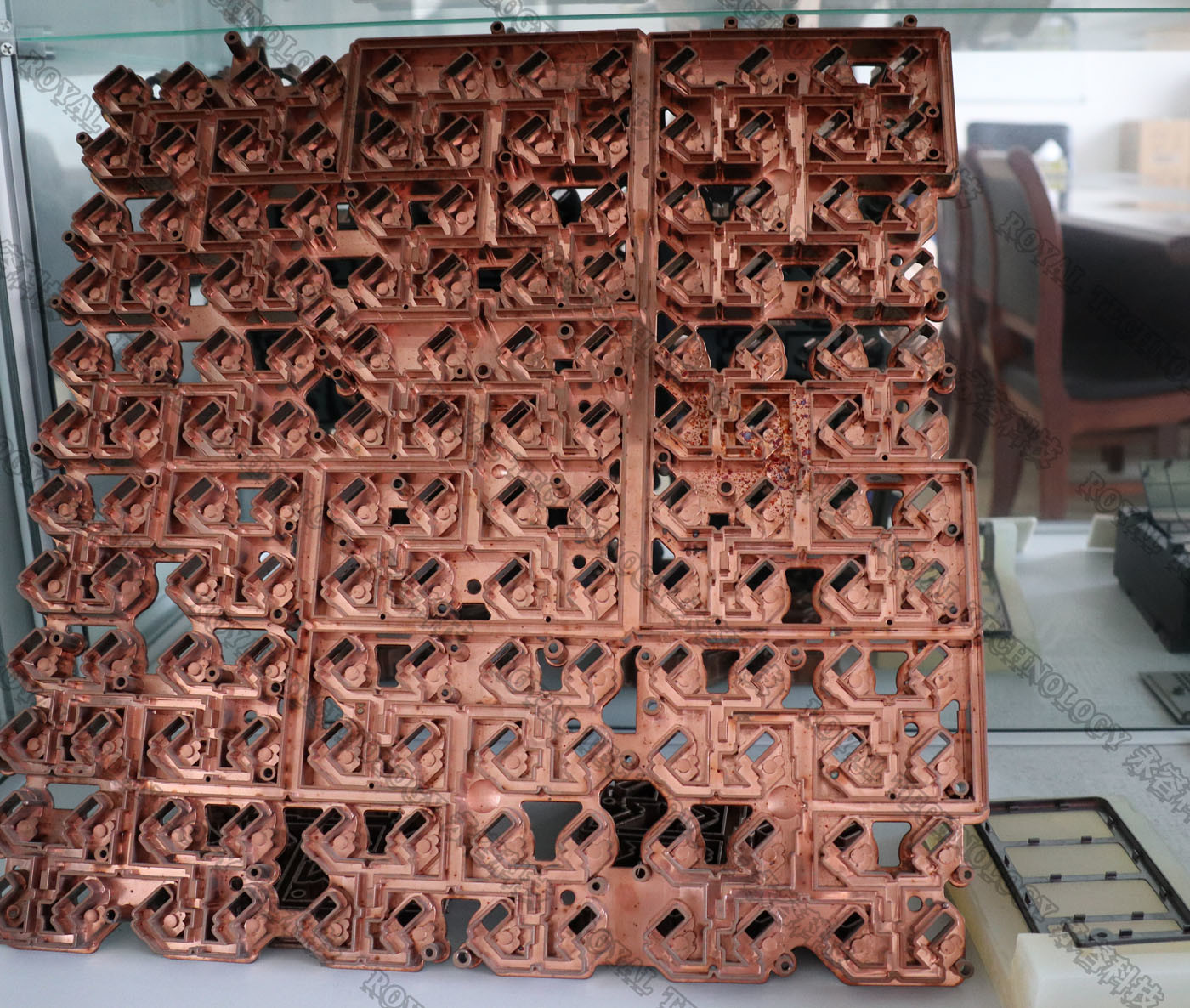 Copper Vacuum Metalizing Machine / Cu Copper PVD Thermal Evaporation Coater , Copper Sputtering Deposition System