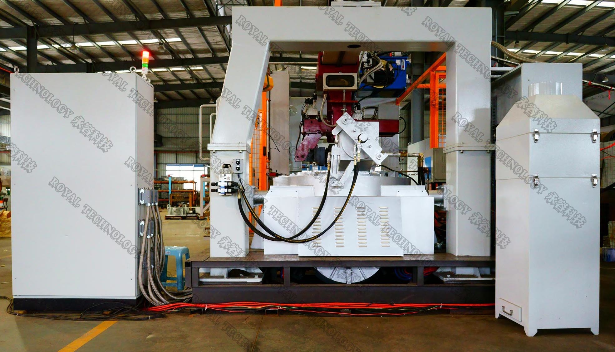 2 Manipulators Low Pressure Die Casting Machine For Brass / Zinc Alloy Products